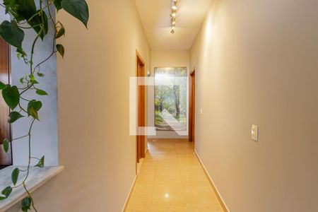 Casa à venda com 325m², 3 quartos e 4 vagasCorredor dos Quartos