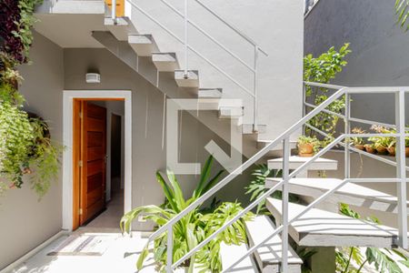 Casa à venda com 325m², 3 quartos e 4 vagasEscadas Salão
