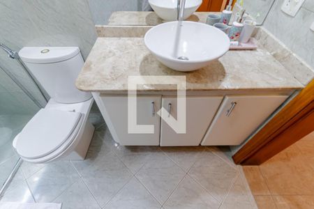 Casa à venda com 325m², 3 quartos e 4 vagasBanheiro da Suíte 3