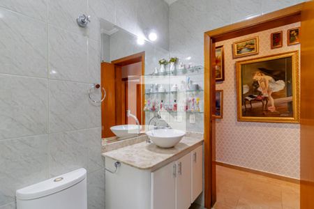 Casa à venda com 325m², 3 quartos e 4 vagasBanheiro da Suíte 3