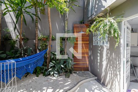 Casa à venda com 325m², 3 quartos e 4 vagasQuintal