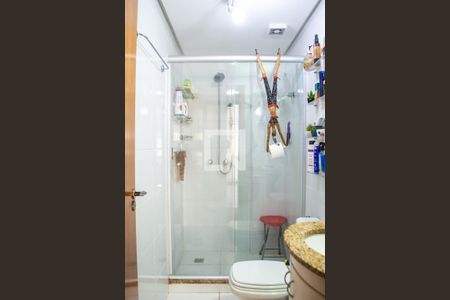 Banheiro de apartamento à venda com 2 quartos, 111m² em Cavalhada, Porto Alegre