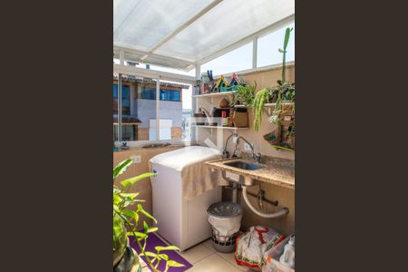 Área de Serviço de apartamento à venda com 2 quartos, 111m² em Cavalhada, Porto Alegre
