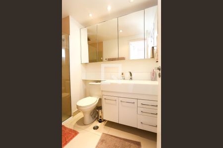 Apartamento à venda com 109m², 2 quartos e 2 vagasBanheiro da Suíte 1