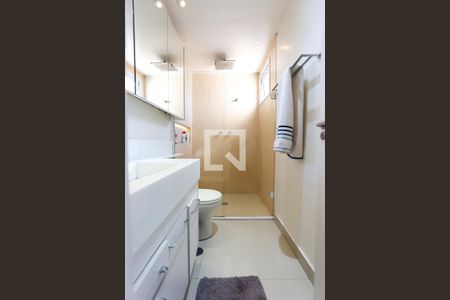 Apartamento à venda com 109m², 2 quartos e 2 vagasBanheiro da Suíte 2