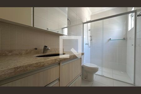 Banheiro de casa para alugar com 3 quartos, 220m² em Santa Felicidade, Curitiba