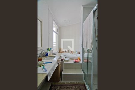 Apartamento à venda com 315m², 5 quartos e 5 vagasBanheiro da Suíte