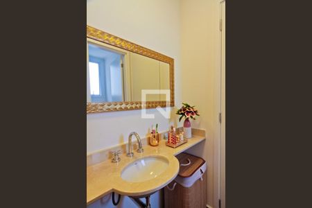 Apartamento à venda com 315m², 5 quartos e 5 vagasBanheiro da Suíte americana