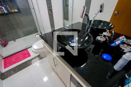 Casa à venda com 160m², 3 quartos e 2 vagas Casa à venda com 160m², 3 quartos e 2 vagasBanheiro