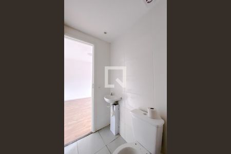 Banheiro de kitnet/studio para alugar com 1 quarto, 30m² em Mooca, São Paulo
