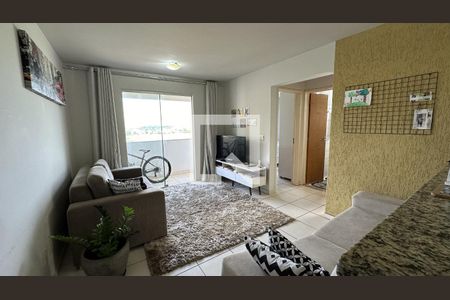 Sala de apartamento para alugar com 2 quartos, 58m² em Residencial Eldorado, Goiânia
