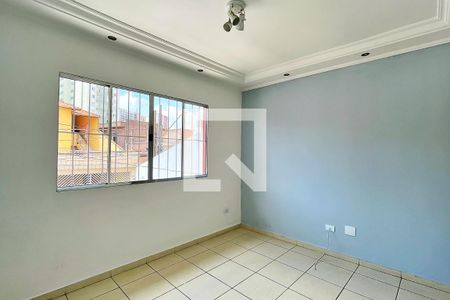 Sala de casa para alugar com 2 quartos, 74m² em Jardim Flor da Montanha, Guarulhos