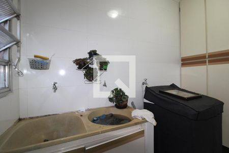 Casa à venda com 240m², 3 quartos e 4 vagasÁrea de Serviço