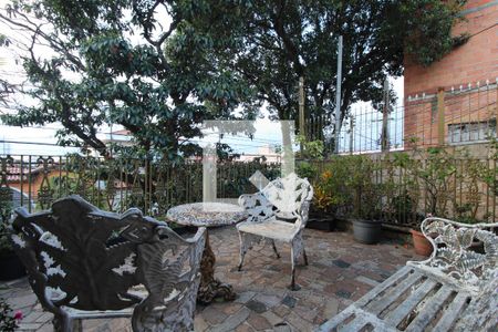 Casa à venda com 240m², 3 quartos e 4 vagasárea de lazer