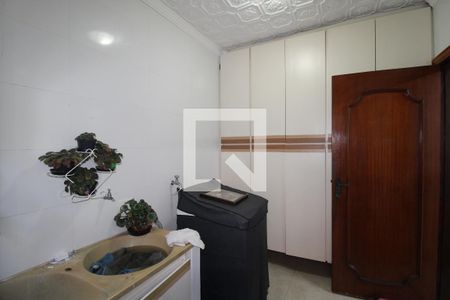 Casa à venda com 240m², 3 quartos e 4 vagasÁrea de Serviço