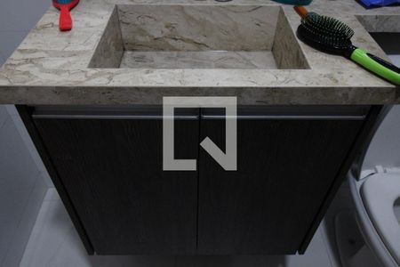 Casa à venda com 240m², 3 quartos e 4 vagasBanheiro da Suíte 2