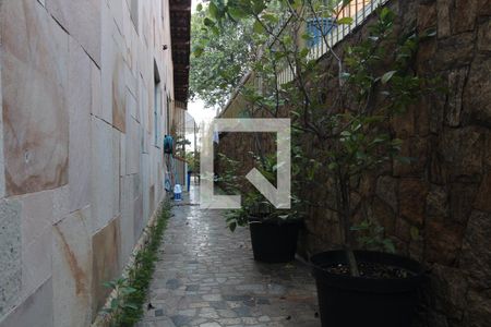 Casa à venda com 240m², 3 quartos e 4 vagasQuintal