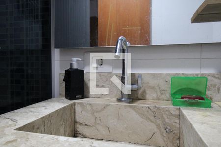 Casa à venda com 240m², 3 quartos e 4 vagasBanheiro da Suíte 1