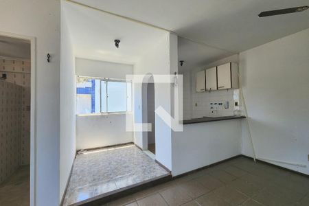 Sala/Quarto de apartamento para alugar com 1 quarto, 48m² em Brotas, Salvador