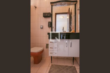 Banheiro da Suíte de casa para alugar com 2 quartos, 300m² em Luz, São Paulo
