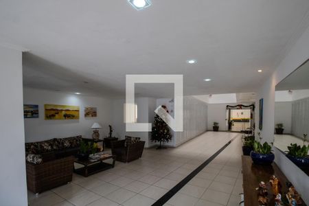 Apartamento para alugar com 81m², 3 quartos e 2 vagasHall social