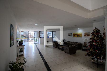 Apartamento para alugar com 81m², 3 quartos e 2 vagasHall social