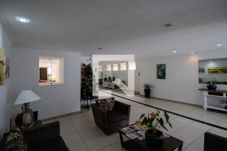 Apartamento para alugar com 81m², 3 quartos e 2 vagasHall social