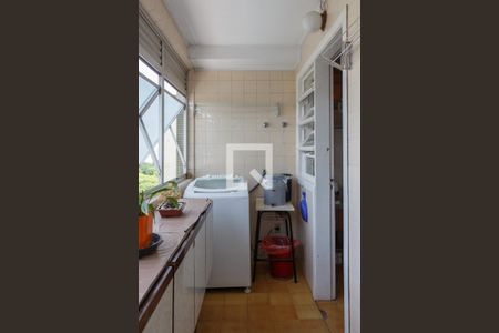 Apartamento à venda com 236m², 3 quartos e 1 vagaÁrea de Serviço