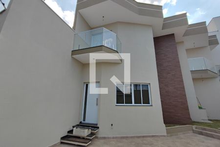 Casa à venda com 99m², 2 quartos e 2 vagasQuintal - Garagem