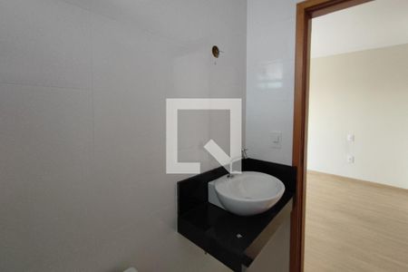 Casa à venda com 99m², 2 quartos e 2 vagasBanheiro Suíte 2