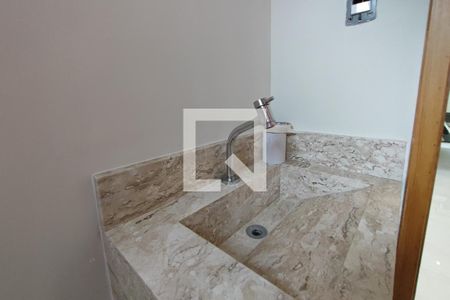 Casa à venda com 99m², 2 quartos e 2 vagasLavabo