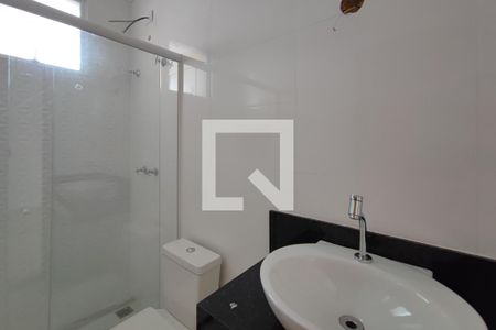 Casa à venda com 99m², 2 quartos e 2 vagasBanheiro Suíte 2