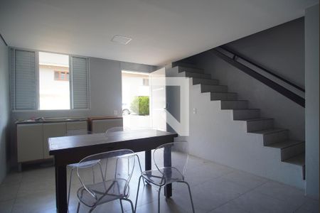 Sala/Cozinha de apartamento para alugar com 1 quarto, 40m² em Rondônia, Novo Hamburgo