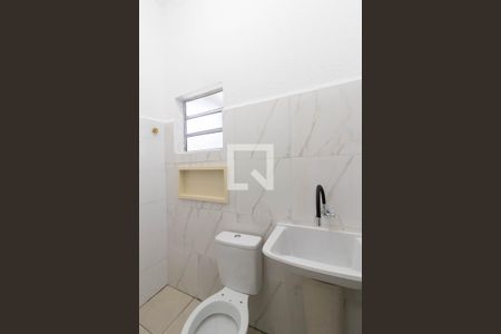 Banheiro de kitnet/studio para alugar com 1 quarto, 30m² em Vila Monteiro Lobato, Guarulhos
