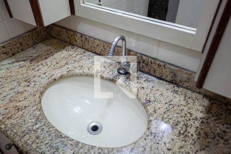 Apartamento para alugar com 77m², 3 quartos e 1 vagaBanheiro social 