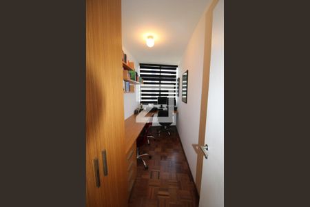 Apartamento à venda com 300m², 4 quartos e 3 vagasEscritório