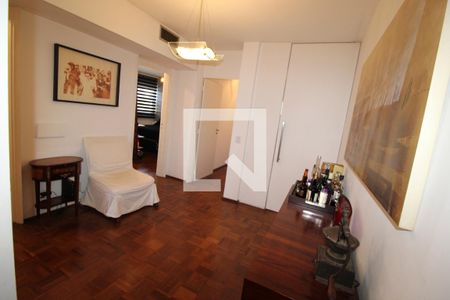 Apartamento à venda com 300m², 4 quartos e 3 vagasHall