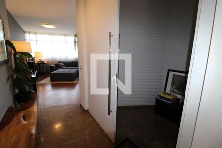Hall de entrada de apartamento à venda com 4 quartos, 300m² em Vila Suzana, São Paulo