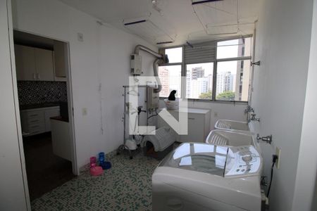 Apartamento à venda com 300m², 4 quartos e 3 vagasLavanderia