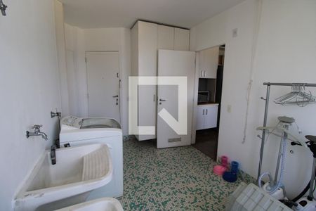 Apartamento à venda com 300m², 4 quartos e 3 vagasLavanderia