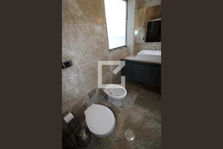 Apartamento à venda com 300m², 4 quartos e 3 vagasBanheiro da Suíte 3