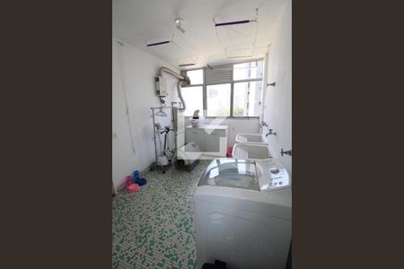 Apartamento à venda com 300m², 4 quartos e 3 vagasLavanderia