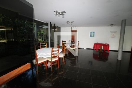 Apartamento à venda com 300m², 4 quartos e 3 vagasÁrea comum - Salão de festas