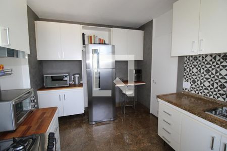 Apartamento à venda com 300m², 4 quartos e 3 vagasCozinha