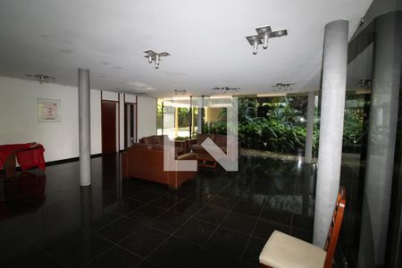 Apartamento à venda com 300m², 4 quartos e 3 vagasÁrea comum - Salão de festas