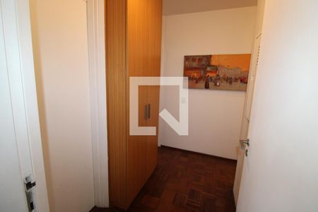 Apartamento à venda com 300m², 4 quartos e 3 vagasQuarto - Armários