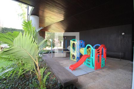 Apartamento à venda com 300m², 4 quartos e 3 vagasÁrea comum - Playground