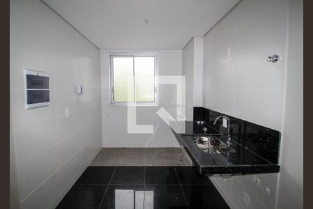Cozinha de apartamento à venda com 1 quarto, 47m² em Buritis, Belo Horizonte
