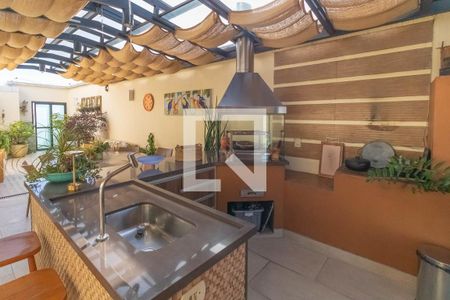 Apartamento à venda com 270m², 4 quartos e 3 vagasÁrea comum - Churrasqueira