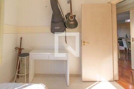 Apartamento à venda com 270m², 4 quartos e 3 vagasQuarto 2